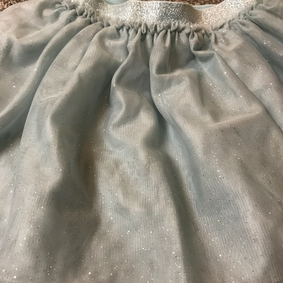 SOLD!Like new sparkly frozen princess skirt H&M 5/6 - Picture 3 of 7